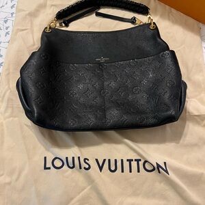 Louis Vuitton Black Women's Bag